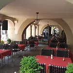 Hotel Du Xvi Siecle 2*