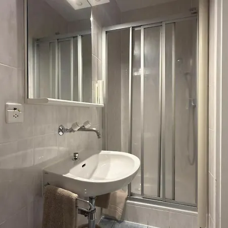 Du Xvi Siècle Hotel