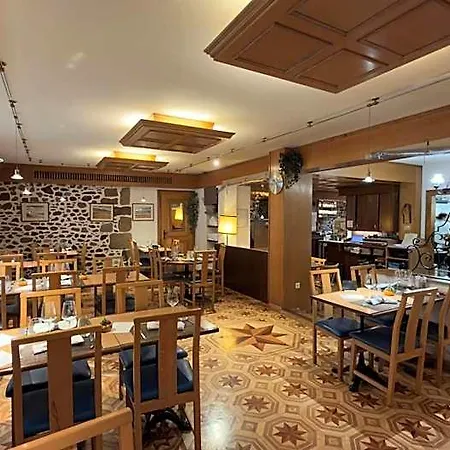 Hotell Du Xvi Siecle 2*
