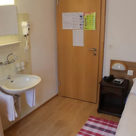 Du Xvi Siècle Hotel 2*