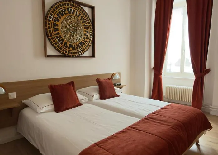 Du Xvi Siecle Hotel 2*