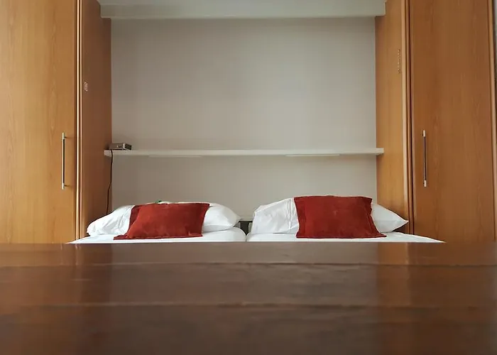 Otel Du Xvi Siecle 2*