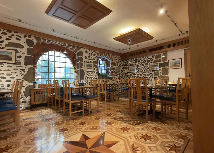 西克里十六世旅馆 尼翁