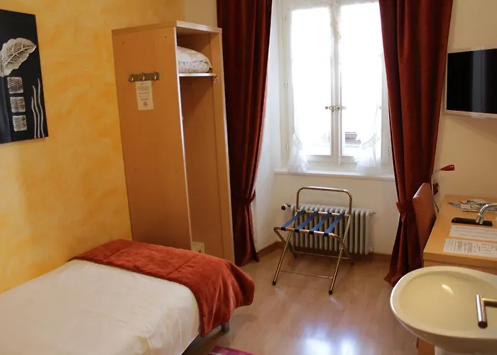 西克里十六世旅馆 尼翁